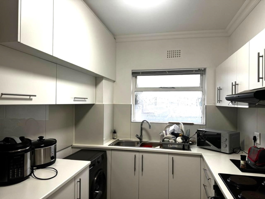 2 Bedroom Property for Sale in Sea Point Western Cape
